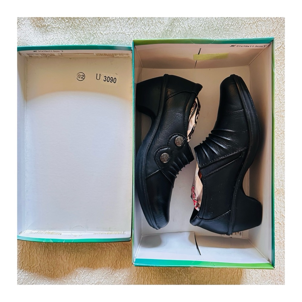 Easy Street Edison Ankle Bootie Low Chunky Heel Black Size 6.5 NEW in box - Picture 11 of 14